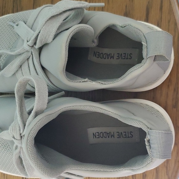 Steve Madden Lancer gray sneaker tennis shoe - Picture 8 of 10